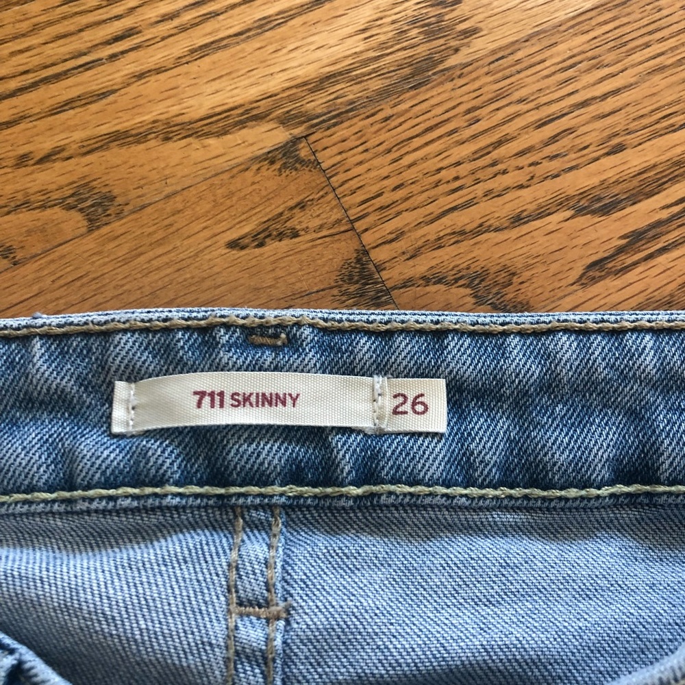 Levi’s size 26 skinny jeans